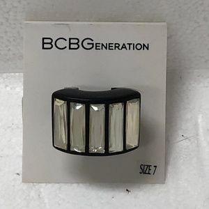 BCBGeneration Black Metal Ring with Crystals Sz. 7
